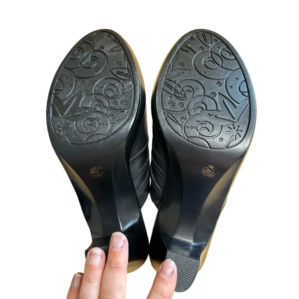 St John’s Bay Black Mule Clogs New, Never Worn Size 10